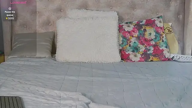 Leah Brooks online show from 16, 12, 2025