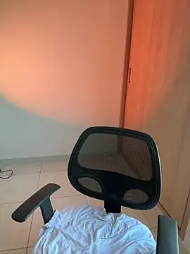 LauraCatalina online show from 27, 11, 2025