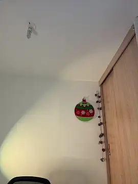 LauraCatalina online show from 19, 12, 2025