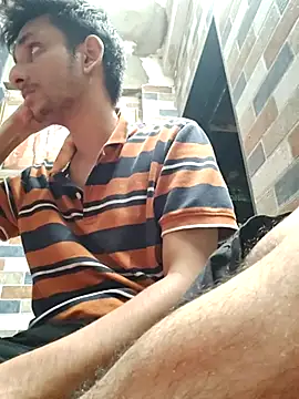 Snapshot of yung_cplz chatting on 25, 11, 2025 yung cplz online show from 25, 11, 2025