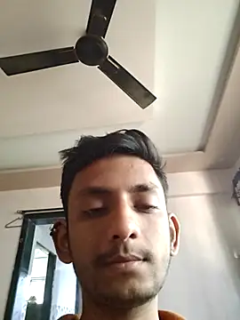 Snapshot of yung_cplz chatting on 19, 12, 2025 yung cplz online show from 19, 12, 2025