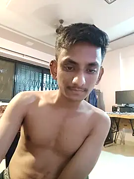 Snapshot of yung_cplz chatting on 28, 11, 2025 yung cplz online show from 28, 11, 2025