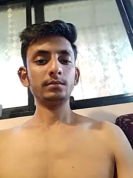 Snapshot of yung_cplz chatting on 22, 12, 2025 yung cplz online show from 22, 12, 2025