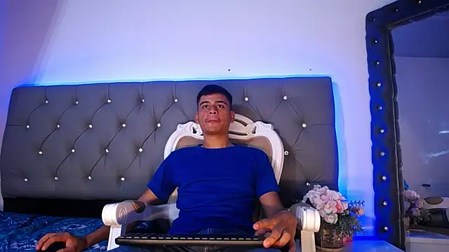 Charlie Cock  online show from 29, 10, 2025