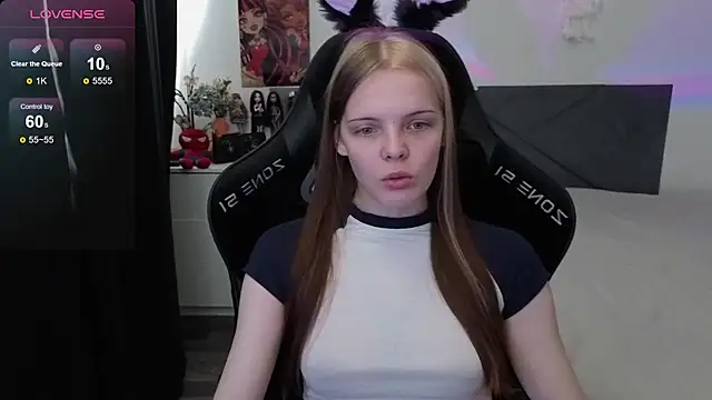 Snapshot of Luna_Navy chatting on 14, 9, 2025 Luna Navy online show from 14, 9, 2025