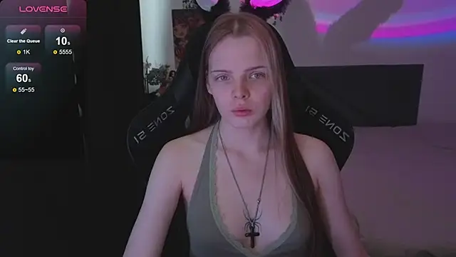 Luna Navy online show from 3, 12, 2025