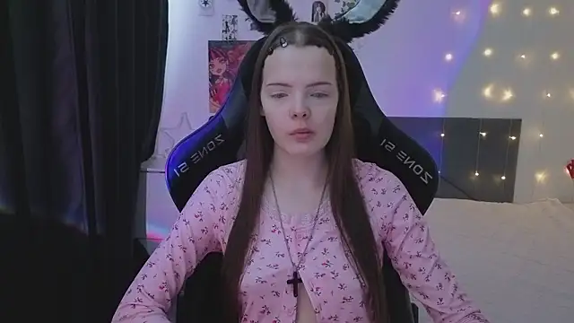 Luna Navy online show from 13, 2, 2026