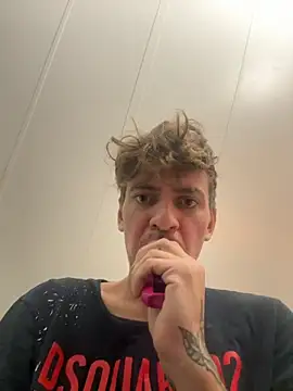 hottest23 online show from 11, 11, 2025