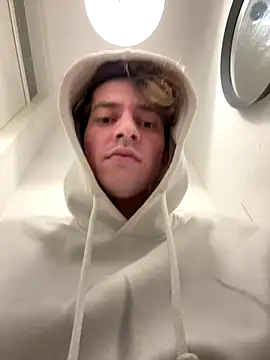 hottest23 online show from 2, 12, 2025