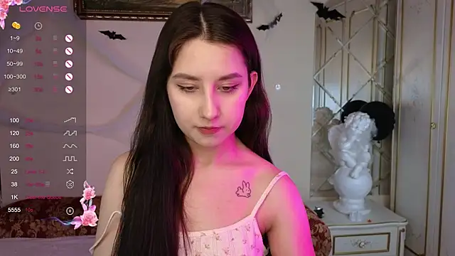 Snapshot of Eva_Maller chatting on 12, 11, 2025 Eva Maller online show from 12, 11, 2025