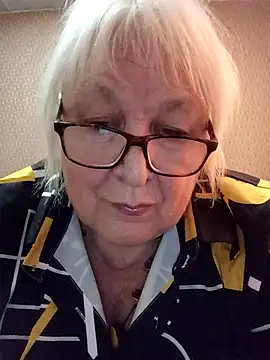 Snapshot of Alexia64231 chatting on 4, 11, 2025 Alexia64231 online show from 4, 11, 2025