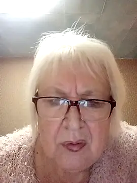 Snapshot of Alexia64231 chatting on 24, 10, 2025 Alexia64231 online show from 24, 10, 2025