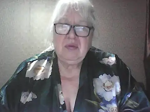 Snapshot of Alexia64231 chatting on 6, 4, 2026 Alexia64231 online show from 6, 4, 2026