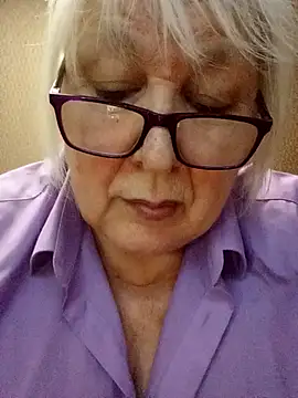 Alexia64231 online show from 1, 12, 2025