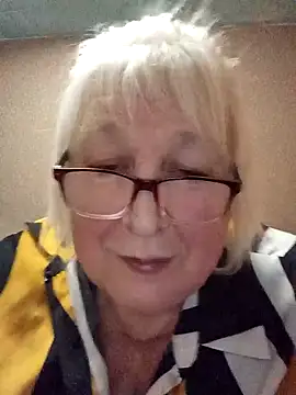 Snapshot of Alexia64231 chatting on 31, 10, 2025 Alexia64231 online show from 31, 10, 2025