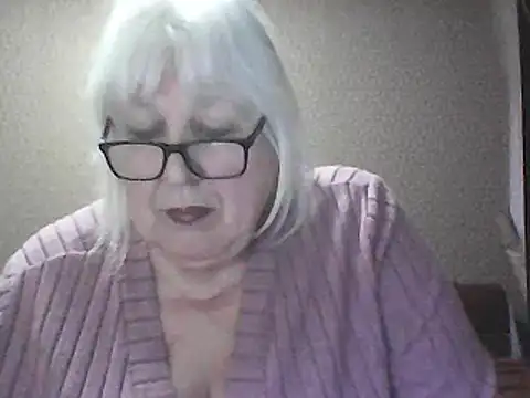 Snapshot of Alexia64231 chatting on 12, 4, 2026 Alexia64231 online show from 12, 4, 2026