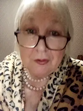 Snapshot of Alexia64231 chatting on 11, 11, 2025 Alexia64231 online show from 11, 11, 2025