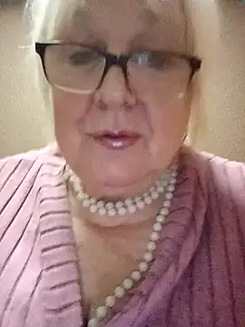 Snapshot of Alexia64231 chatting on 6, 11, 2025 Alexia64231 online show from 6, 11, 2025