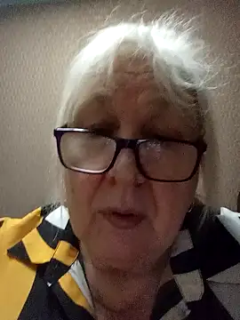 Alexia64231 online show from 1, 12, 2025