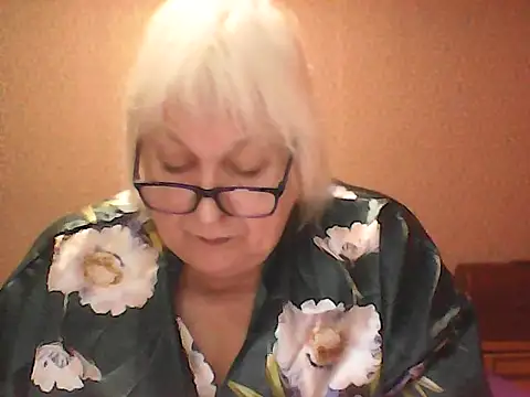 Snapshot of Alexia64231 chatting on 13, 10, 2025 Alexia64231 online show from 13, 10, 2025