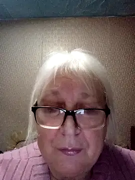 Snapshot of Alexia64231 chatting on 12, 11, 2025 Alexia64231 online show from 12, 11, 2025