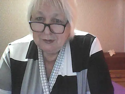 Snapshot of Alexia64231 chatting on 21, 10, 2025 Alexia64231 online show from 21, 10, 2025