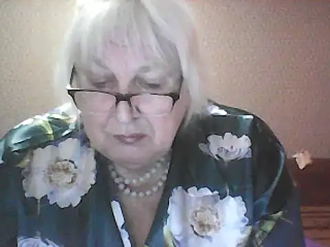 Snapshot of Alexia64231 chatting on 20, 10, 2025 Alexia64231 online show from 20, 10, 2025