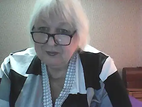 Snapshot of Alexia64231 chatting on 12, 10, 2025 Alexia64231 online show from 12, 10, 2025