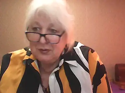 Snapshot of Alexia64231 chatting on 13, 10, 2025 Alexia64231 online show from 13, 10, 2025
