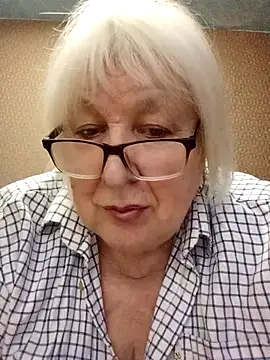 Snapshot of Alexia64231 chatting on 25, 11, 2025 Alexia64231 online show from 25, 11, 2025