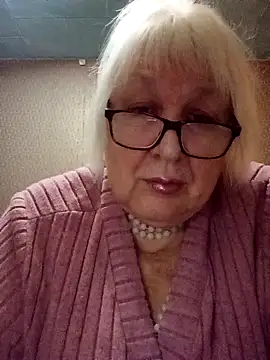 Snapshot of Alexia64231 chatting on 28, 10, 2025 Alexia64231 online show from 28, 10, 2025