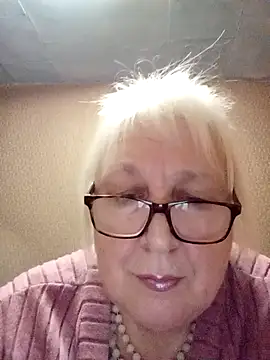 Snapshot of Alexia64231 chatting on 7, 11, 2025 Alexia64231 online show from 7, 11, 2025