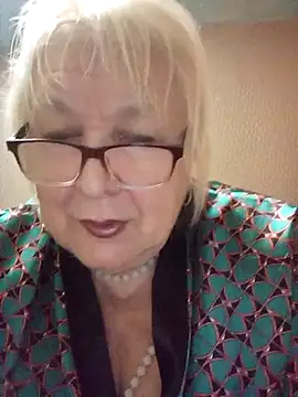 Snapshot of Alexia64231 chatting on 1, 11, 2025 Alexia64231 online show from 1, 11, 2025