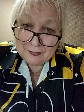 Snapshot of Alexia64231 chatting on 13, 11, 2025 Alexia64231 online show from 13, 11, 2025