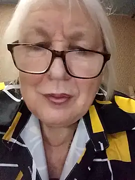 Snapshot of Alexia64231 chatting on 12, 11, 2025 Alexia64231 online show from 12, 11, 2025