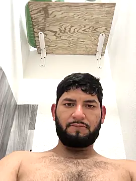 Snapshot of Julians26ne chatting on 5, 4, 2026 Julians26ne online show from 5, 4, 2026