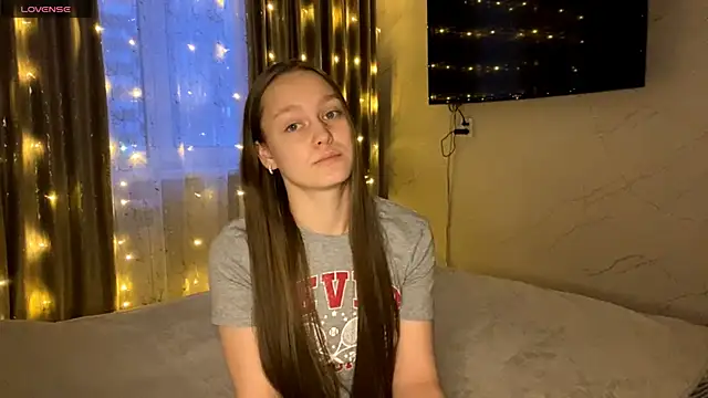 SoSweetGirl online show from 18, 12, 2025