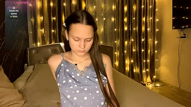 SoSweetGirl online show from 4, 12, 2025