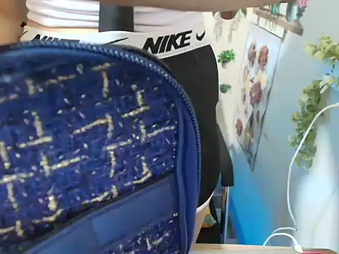 Sexy clever18xx online show from 19, 12, 2025