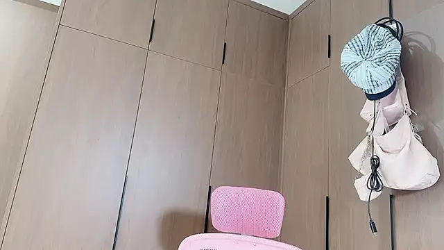 Lilium-520 online show from 1, 12, 2025