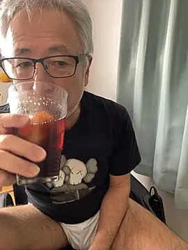 gholly2007 online show from 5, 11, 2025