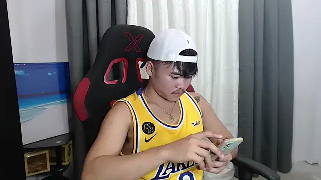 hot emman online show from 18, 9, 2025