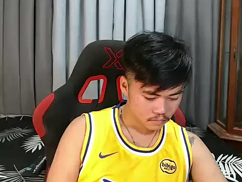 hot emman online show from 7, 10, 2025