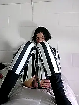 oxxy jean online show from 3, 2, 2026