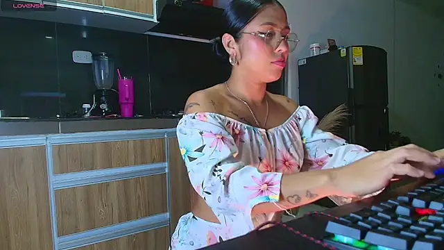 LuluMonroe Eup online show from 26, 5, 2026