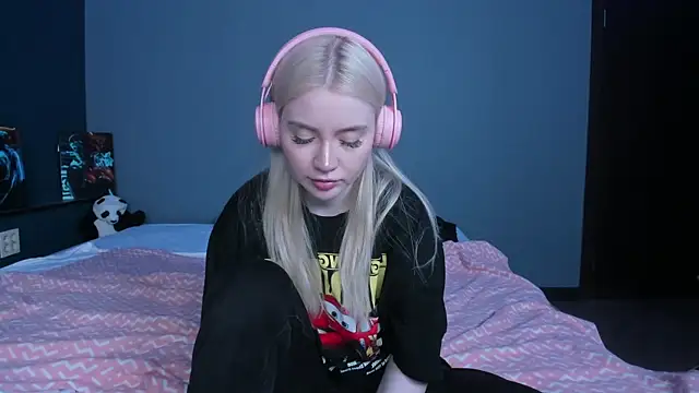 Lillie Berry online show from 23, 5, 2026