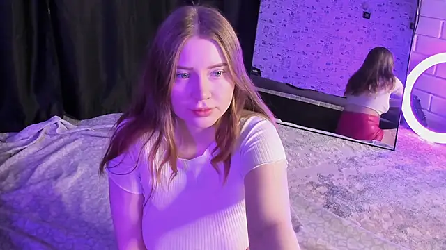 Lillie Berry online show from 15, 10, 2025