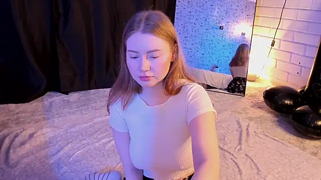 Lillie Berry online show from 5, 11, 2025