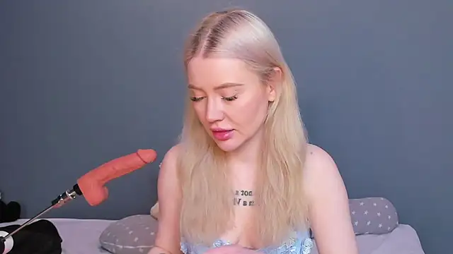 Lillie Berry online show from 22, 4, 2026
