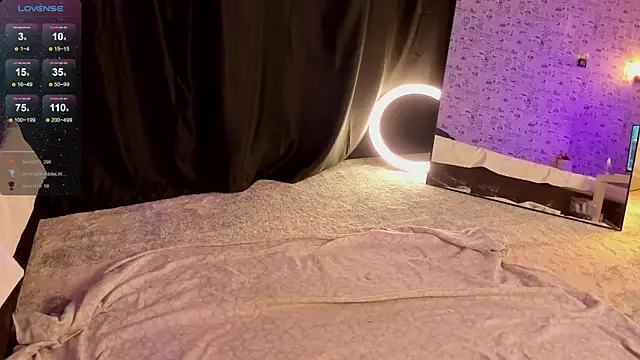 Lillie Berry online show from 4, 12, 2025